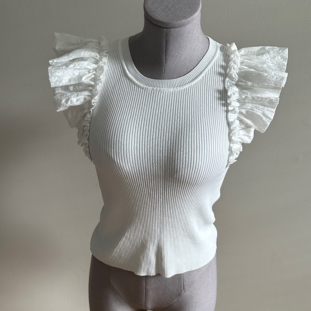NWOT White Ruffled Sleeve Ribbed Top
